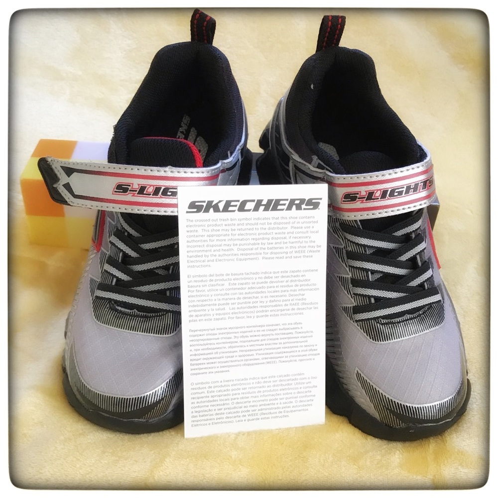 Skechers boys size 1.5 light up sneaker